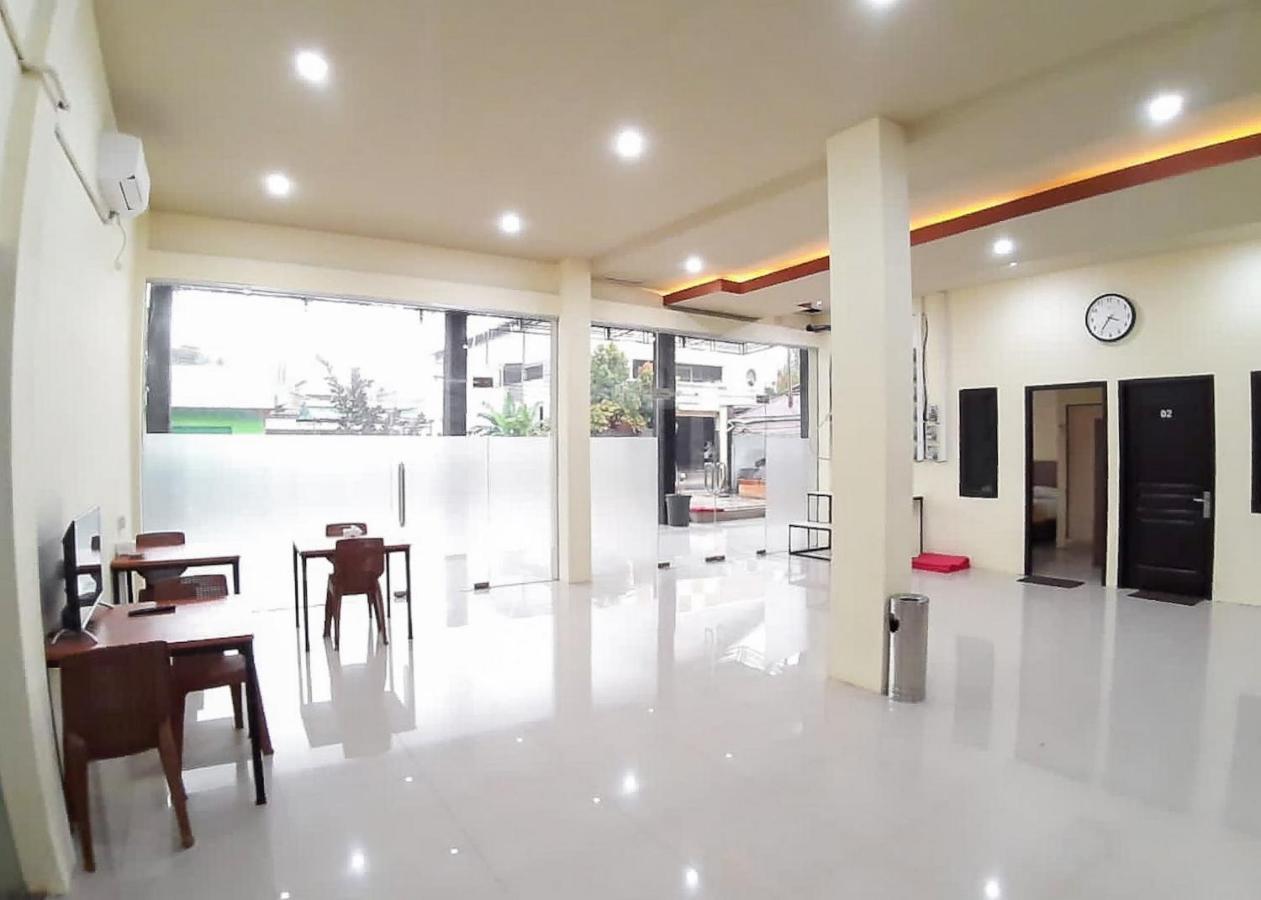 RedDoorz Syariah near Transmart Jambi 2 Hotel Paalmerah Luaran gambar