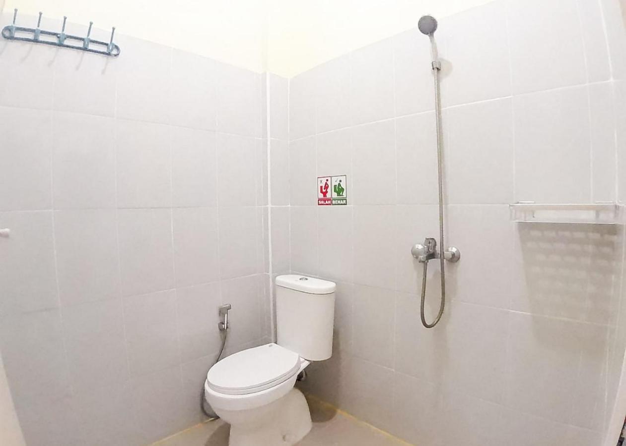 RedDoorz Syariah near Transmart Jambi 2 Hotel Paalmerah Luaran gambar