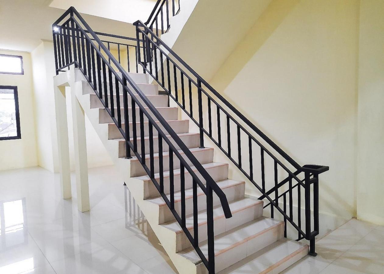 RedDoorz Syariah near Transmart Jambi 2 Hotel Paalmerah Luaran gambar