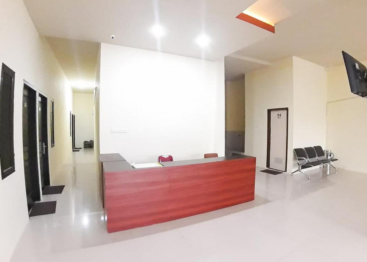 RedDoorz Syariah near Transmart Jambi 2 Hotel Paalmerah Luaran gambar